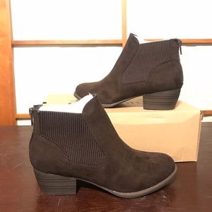 Portland Boot company Chelsea size 6